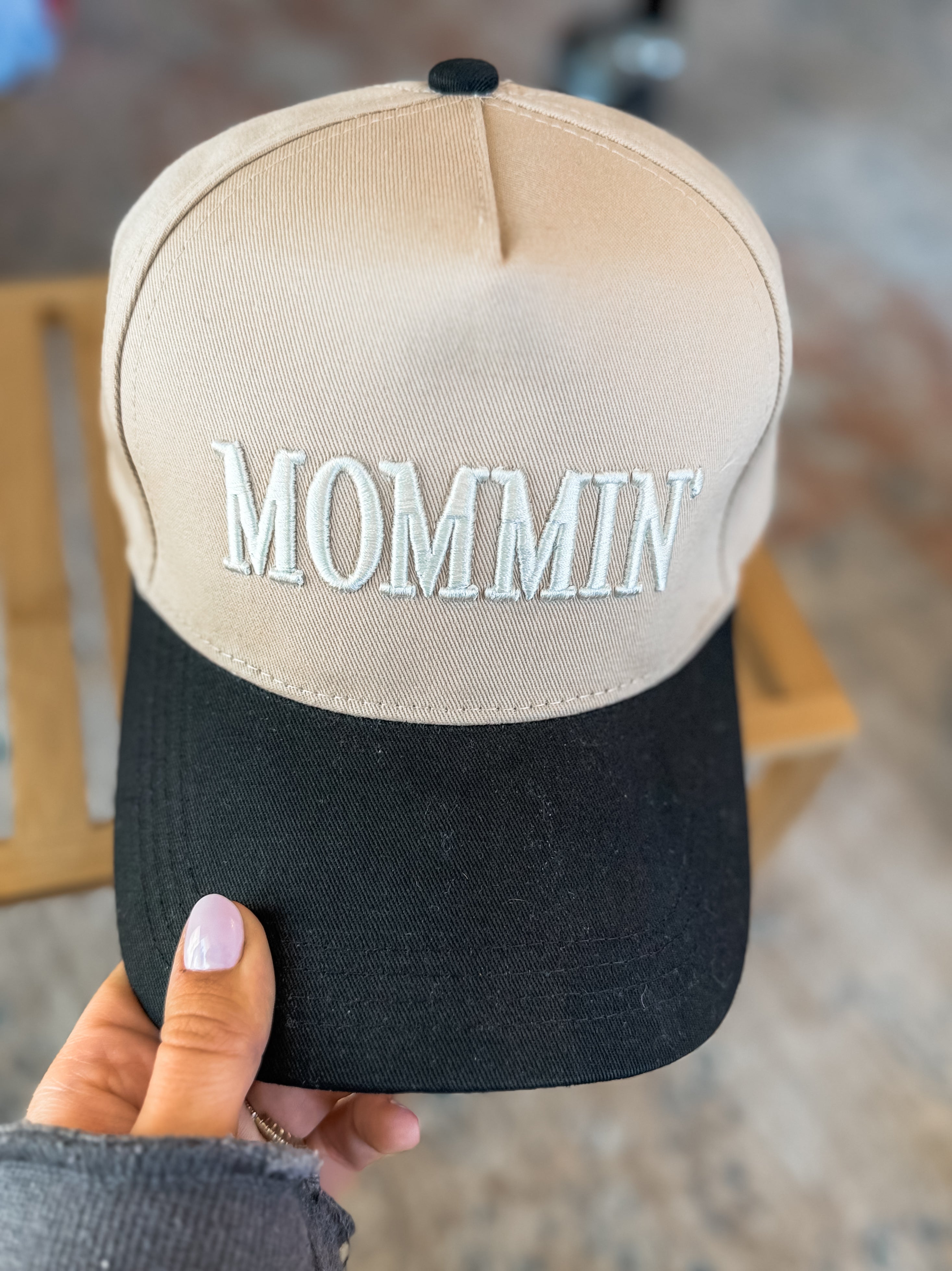 Mommin’ Trucker Hat